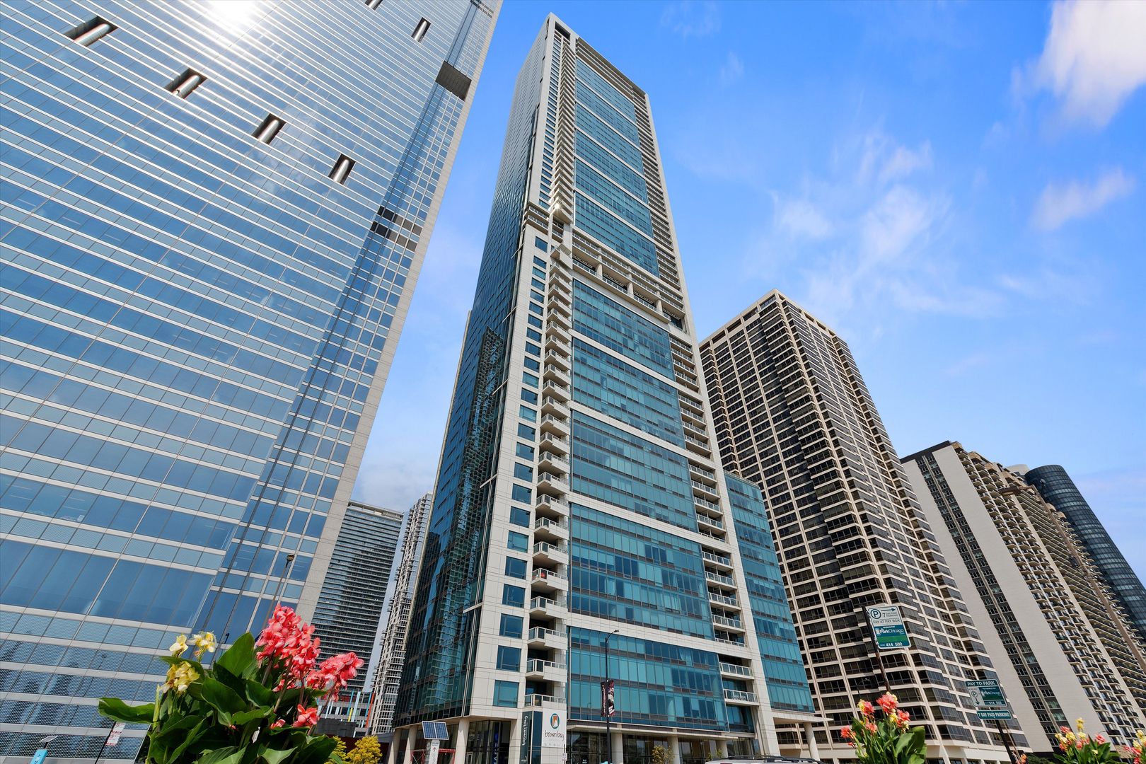 True Luxury Living_2b2b Condo at 340 On The Park