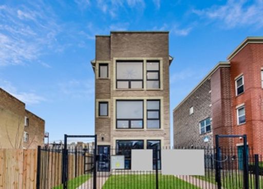 4745 S Indiana Ave – photo 1