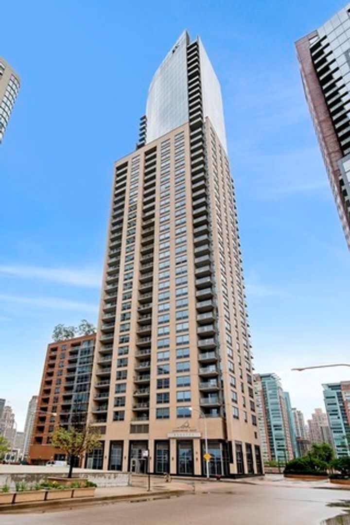 Chicago Condo: 420 E Waterside Dr.