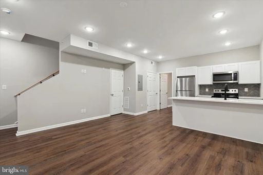 1 Bedroom Apartment – 1230 n Marshall St - Unit 3R, Philadelphia, PA 19122