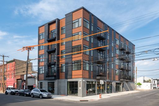 Beautiful Two Bedroom Apartment In Olde Kensington with balcony and new appliances. In unit washer/dryer. – photo 1
