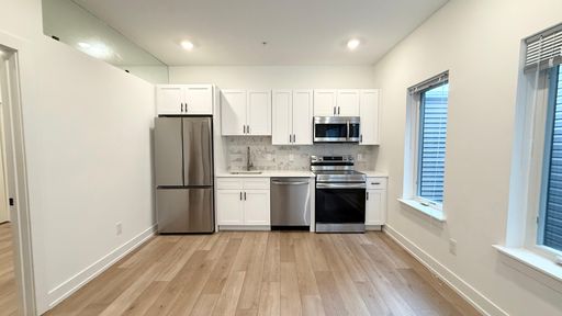 Junior 1 bedroom at The Crown on Leland! – photo 1