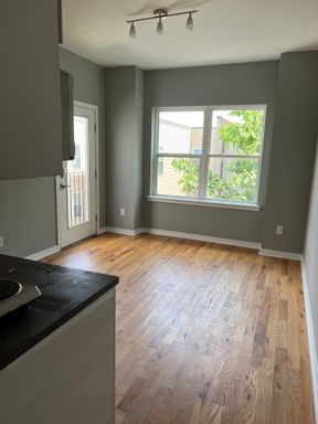 Cozy studio close to school. January, 2027 month free! – photo 1