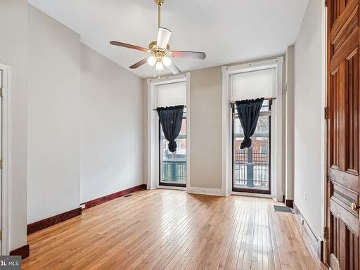 Spacious 5BR/4BA apartment available NOW at 3414 Spring garden street! – photo 1