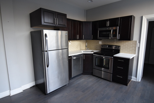 Cozy Renovated 2BD/1BA - Available 9/5/26! – photo 1