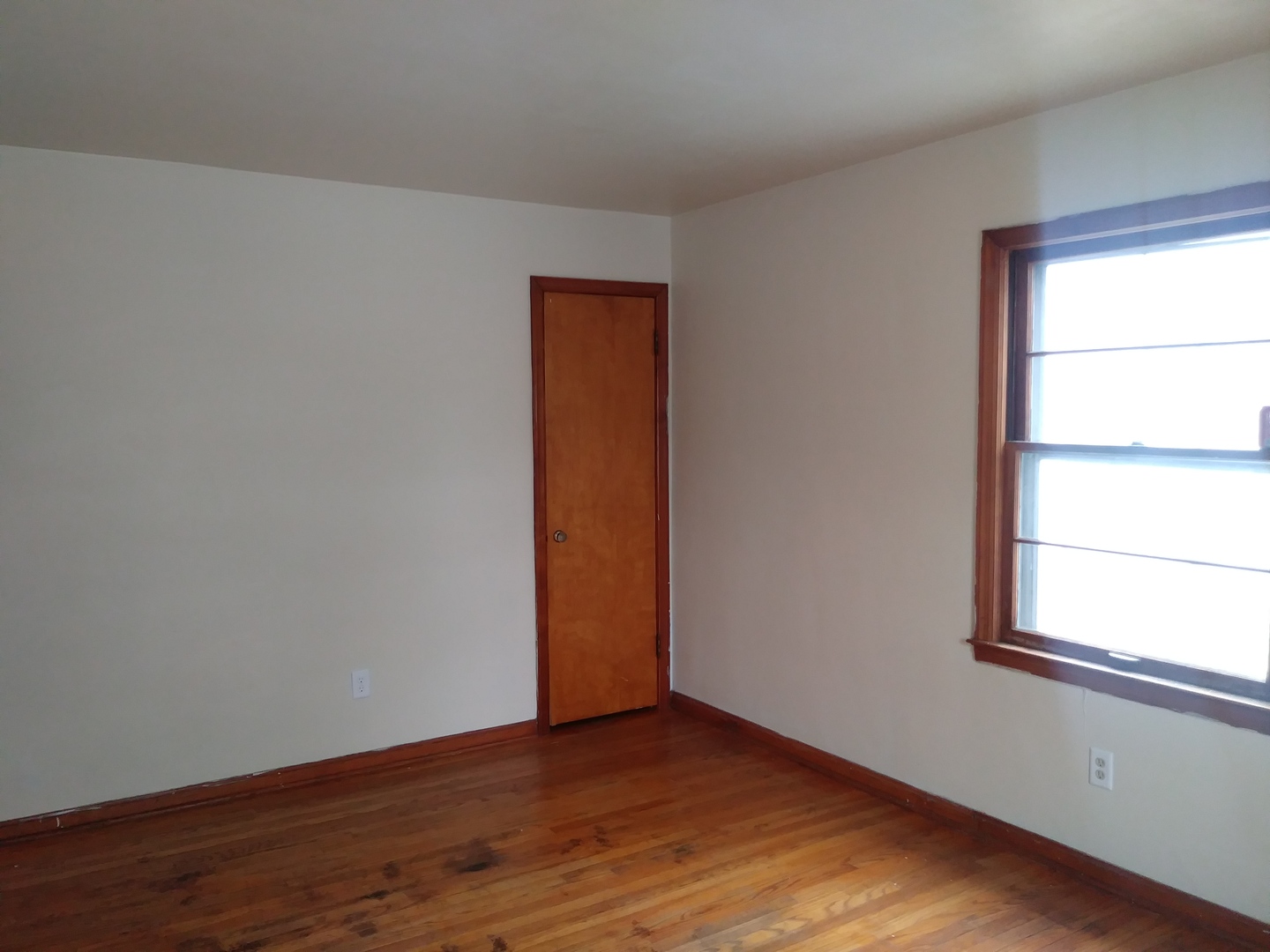 Milwaukee Apartment: 4612 N 46th St