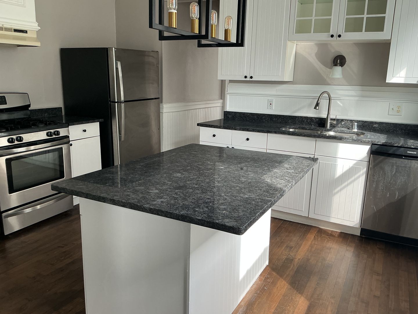 Milwaukee Apartment: 2617 S Howell Ave