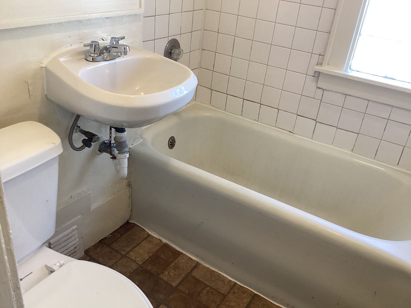 Milwaukee Apartment: 4228 W Bonny Place
