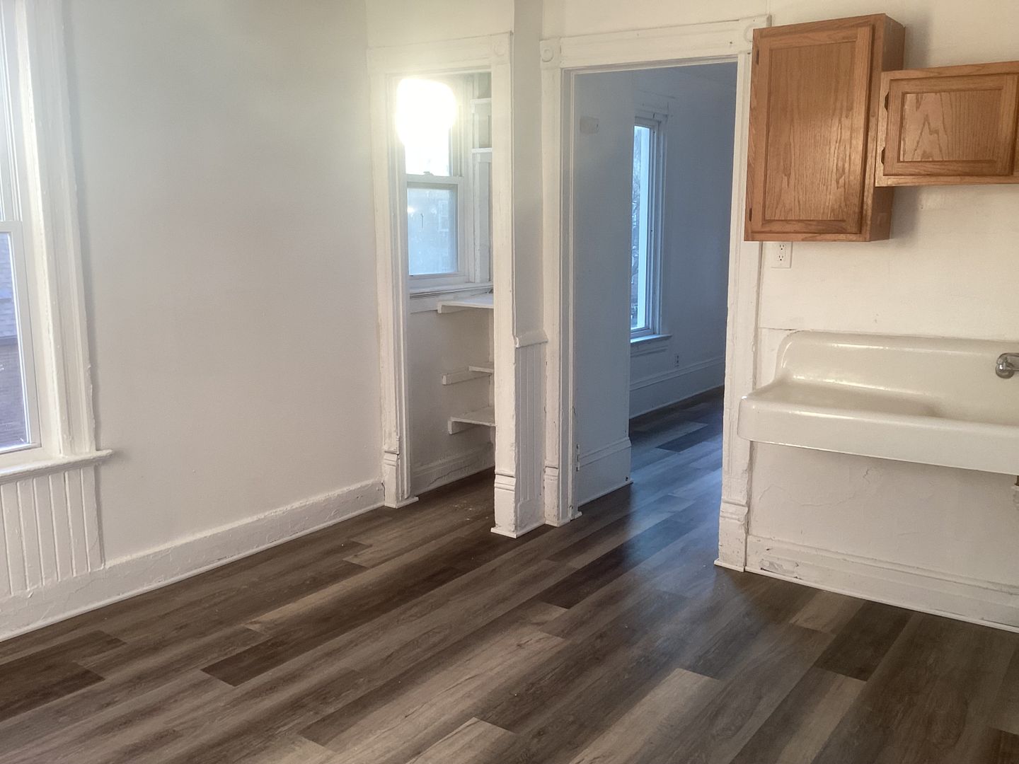 Milwaukee Apartment: 3218 N 1st St