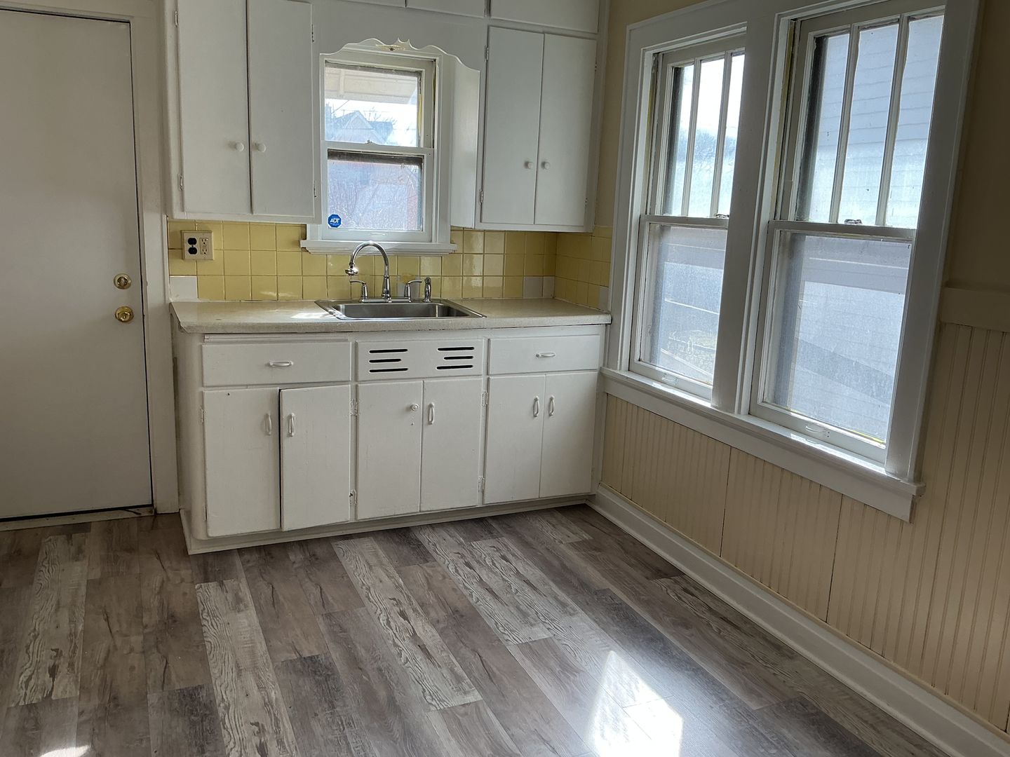 Milwaukee House: 4058 N 7th St