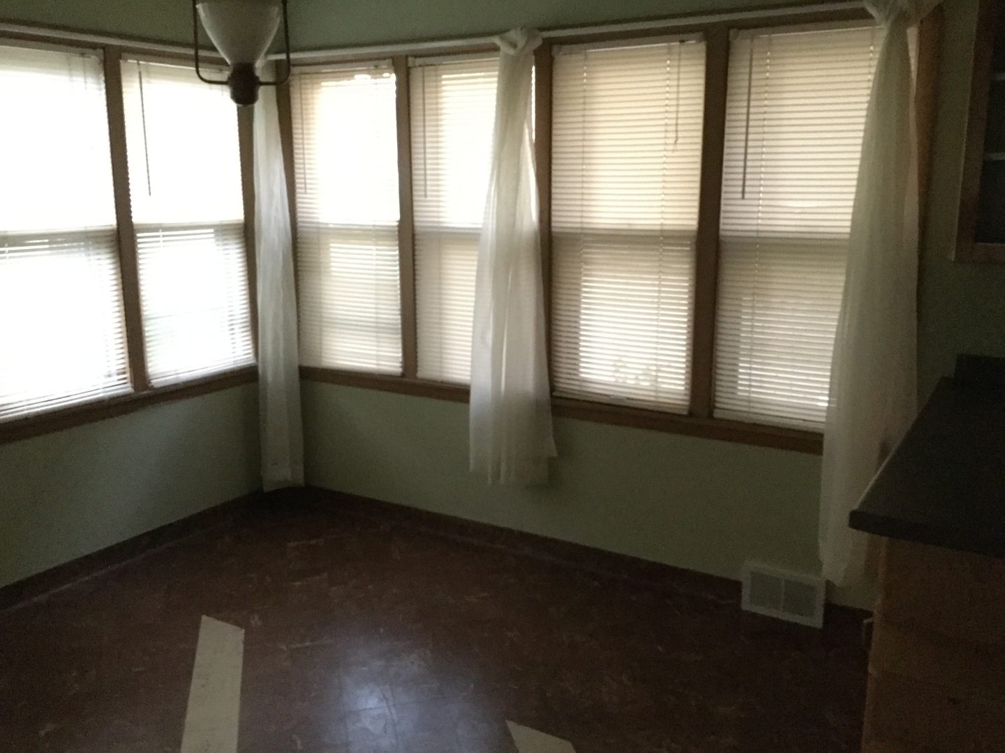 10006 W. North AveLower, Wauwatosa, WI 53226