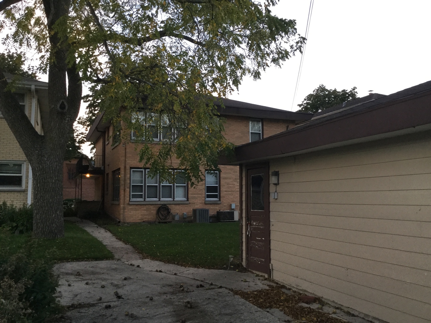 10006 W. North AveLower, Wauwatosa, WI 53226