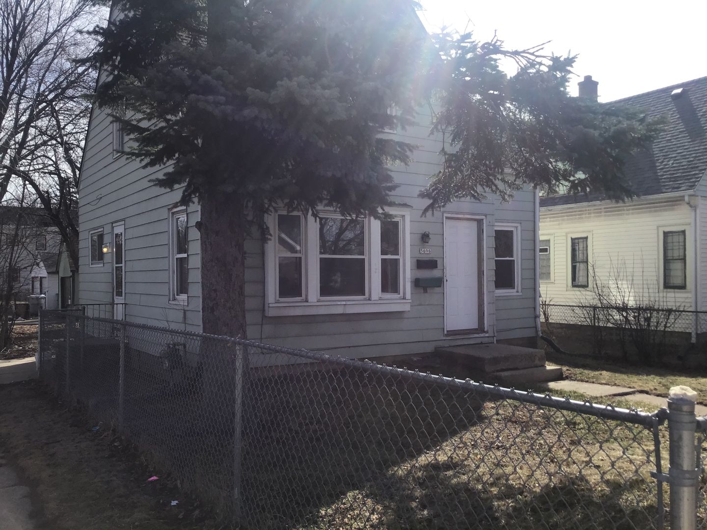 Milwaukee House: 5696 N 42nd St