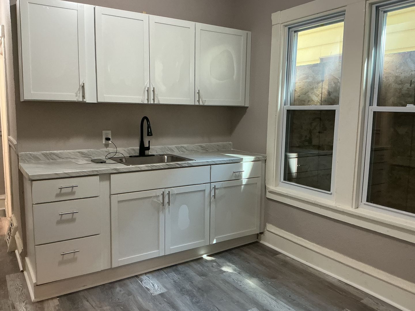 Milwaukee Apartment: 3657 N 12th St