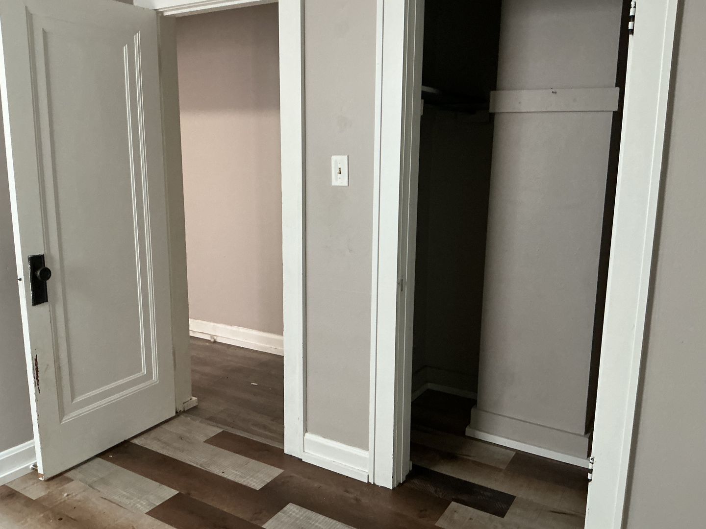 Milwaukee Apartment: 342 E Montana St