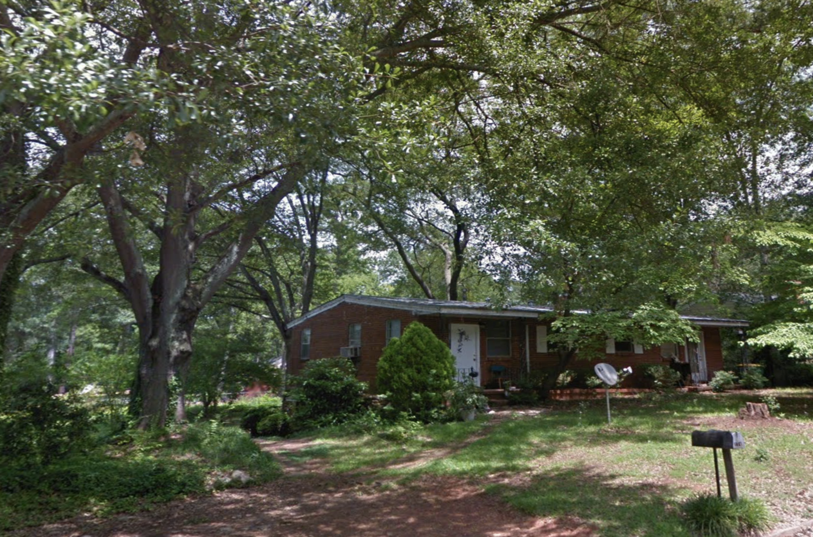 Athens Apartment: 170 - 172 - 174 Hart Avenue