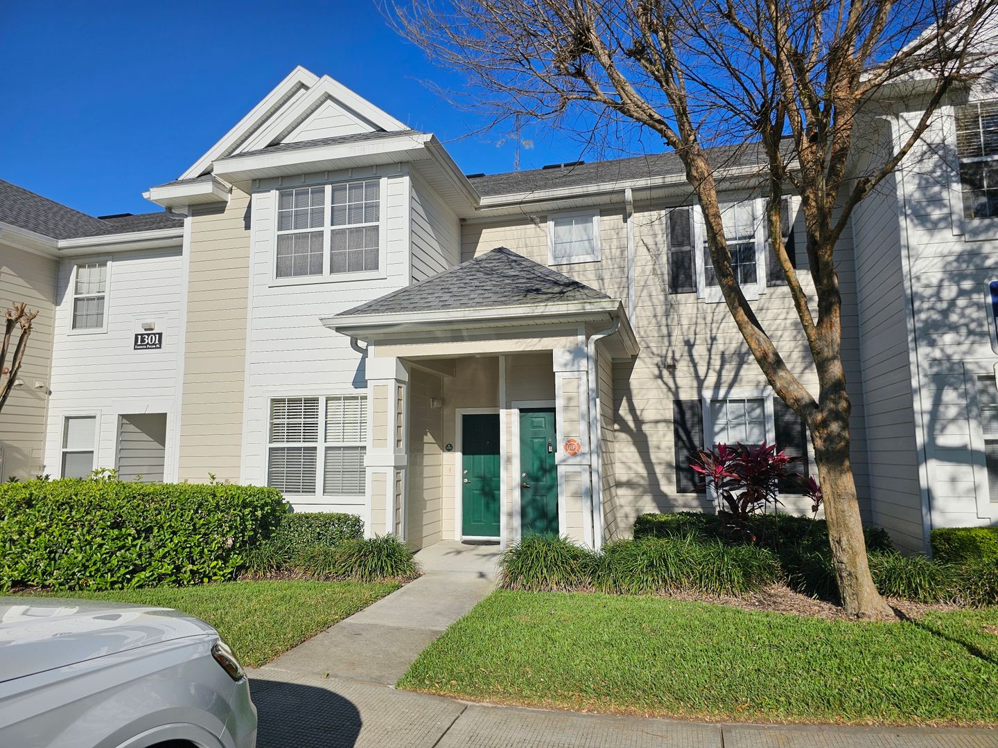 Winter Garden House: 1301 Eastern Pecan Place