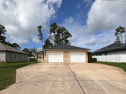 Bright and Open Duplex in Palm Harbor – photo 1