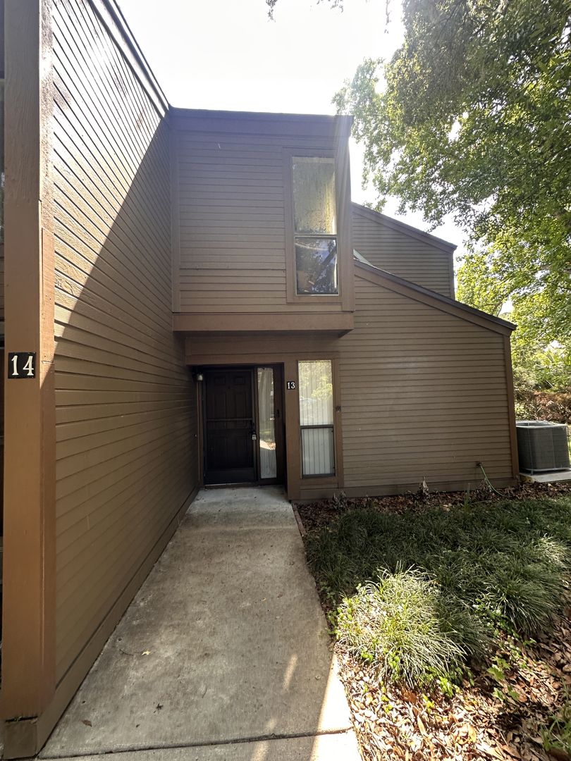 Palm Coast Condo: 13 Surrey Ct.