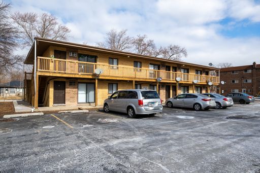 Studio 1 Bath Apartment at 15301-05 Knox Ave, Oak Forest, IL – photo 1