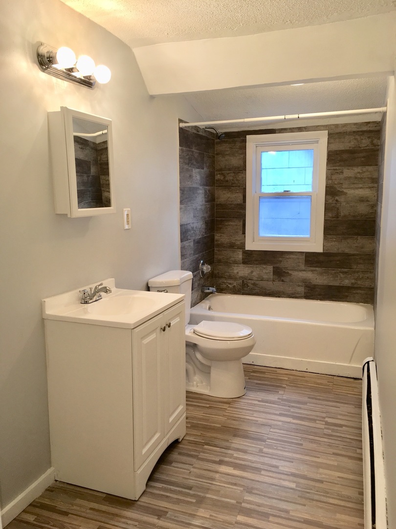 New Haven Apartment: 70 Admiral Street