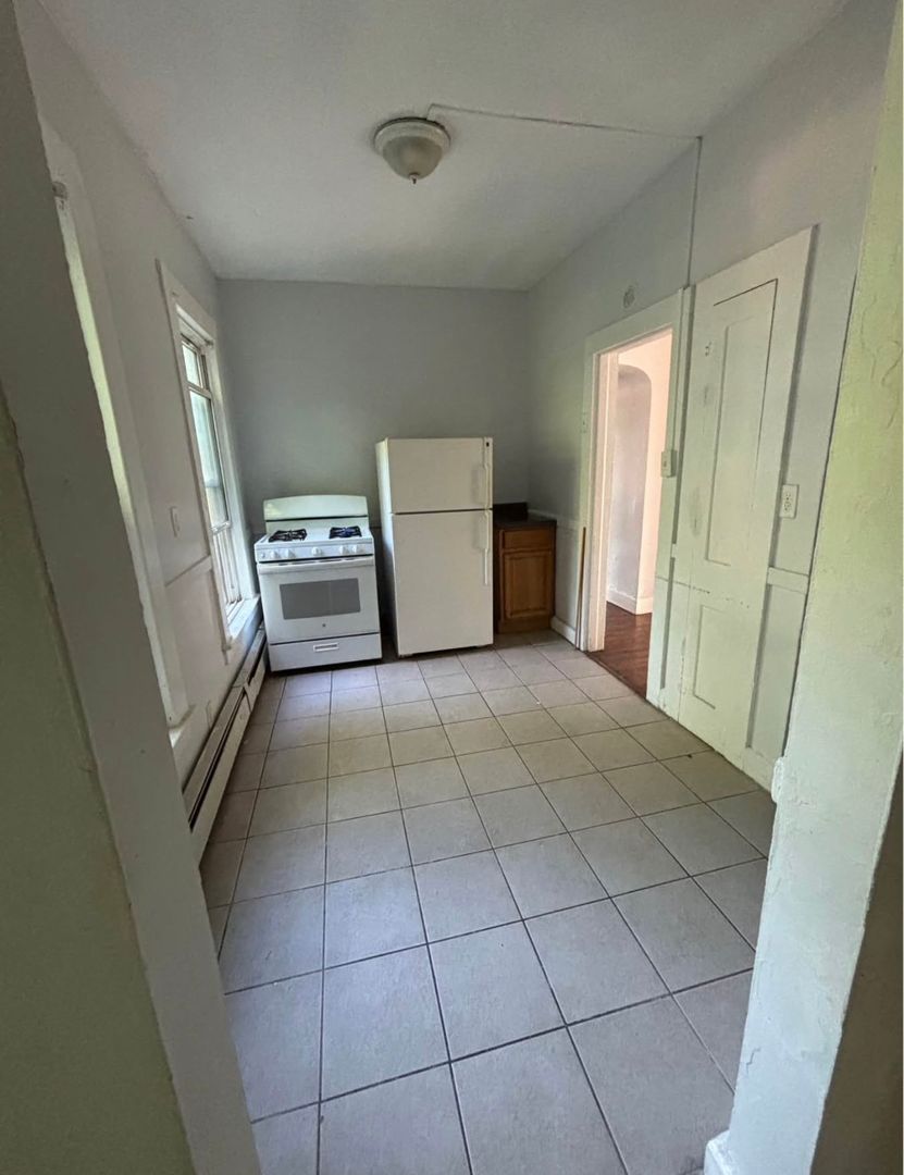 Meriden Apartment: 109 West Main Street
