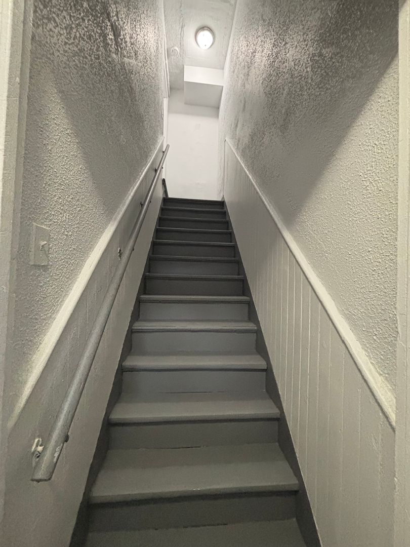 New Haven Apartment: 57 Thompson Street