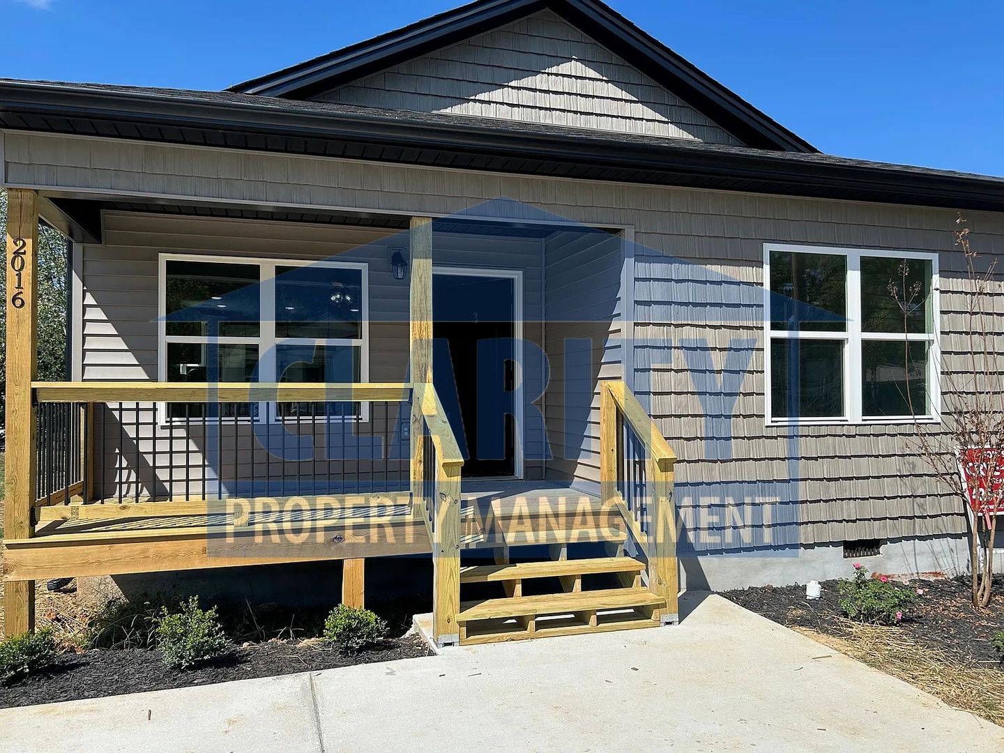 Cleveland House: *2016-3 Blythe Ave SE