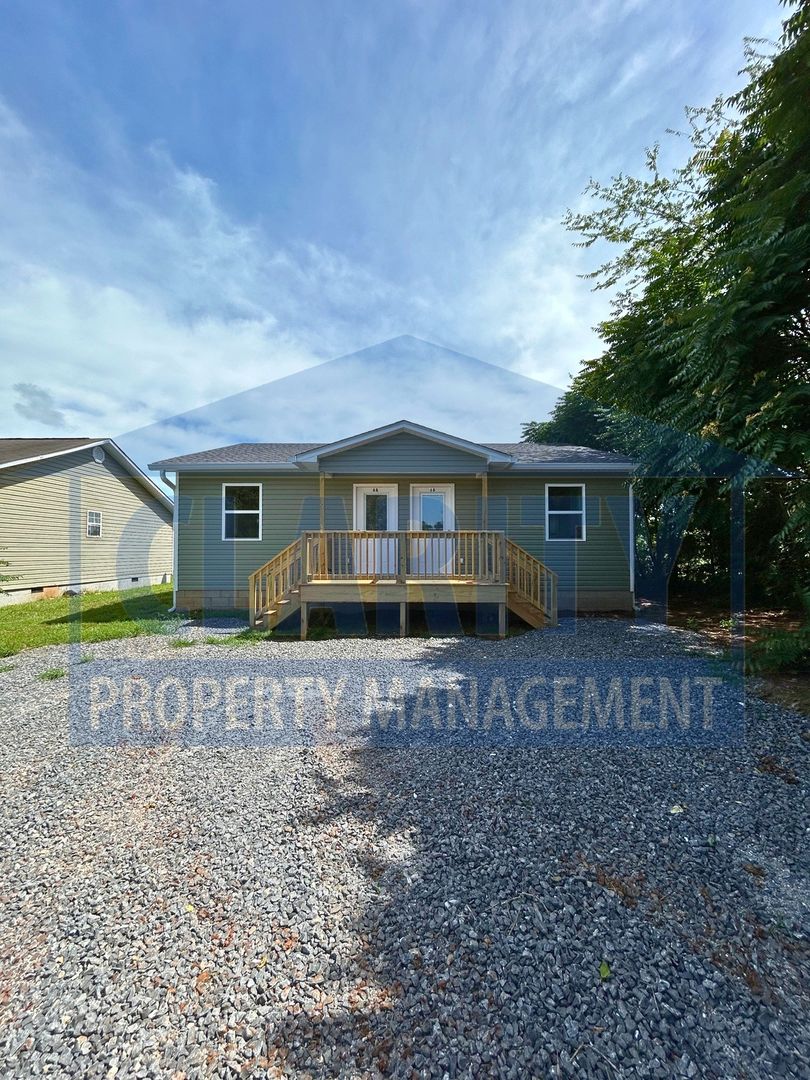 Sweetwater Apartment: 185 County Rd. 323