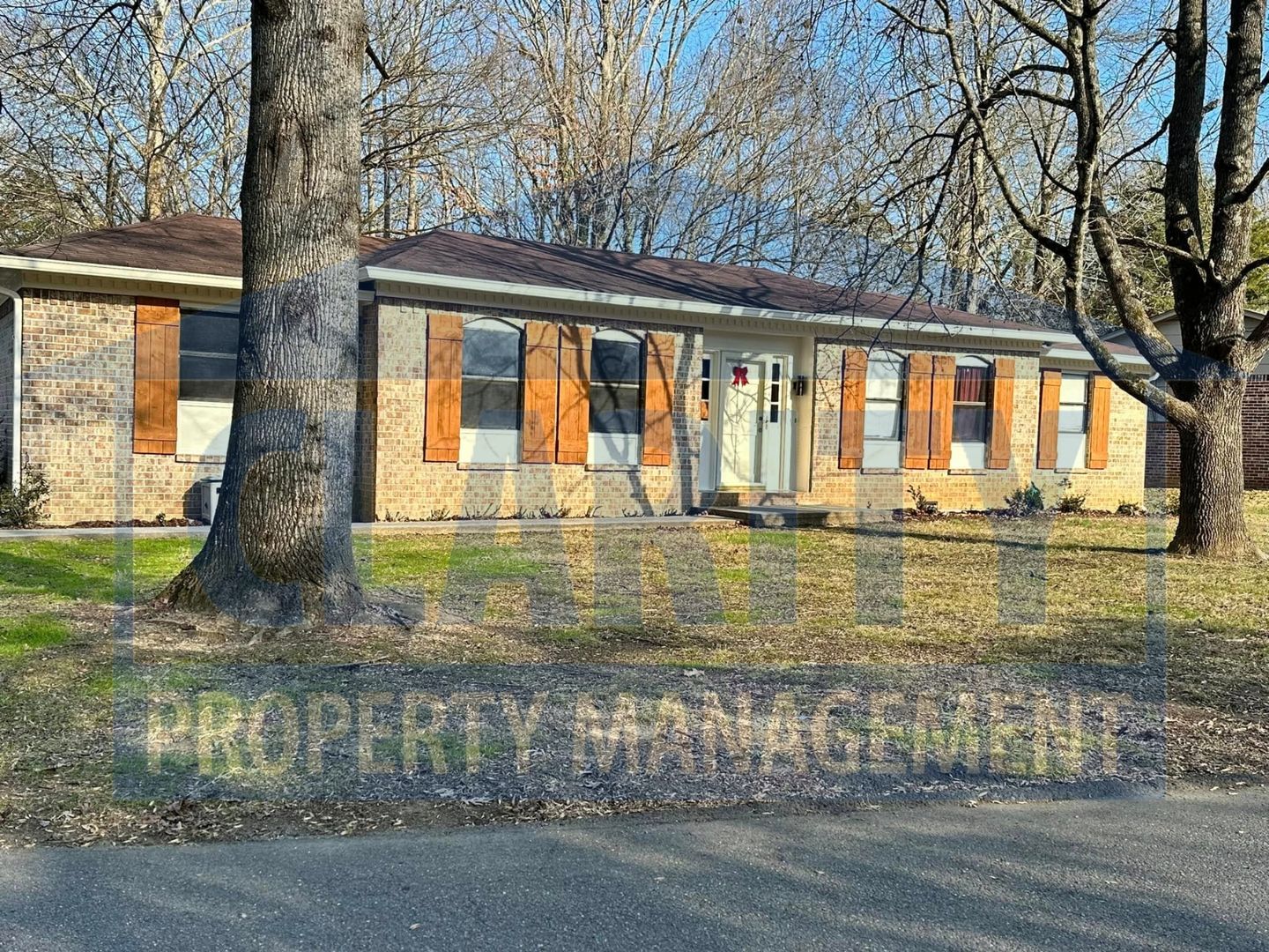 Cleveland Apartment: Hamilton Circle NW