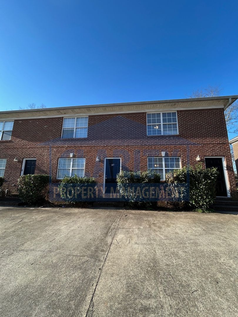 Cleveland Apartment: Stone Glen Trail NW