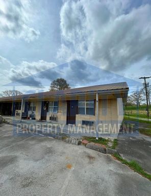 One bedroom apartment! Water & Sewer included!