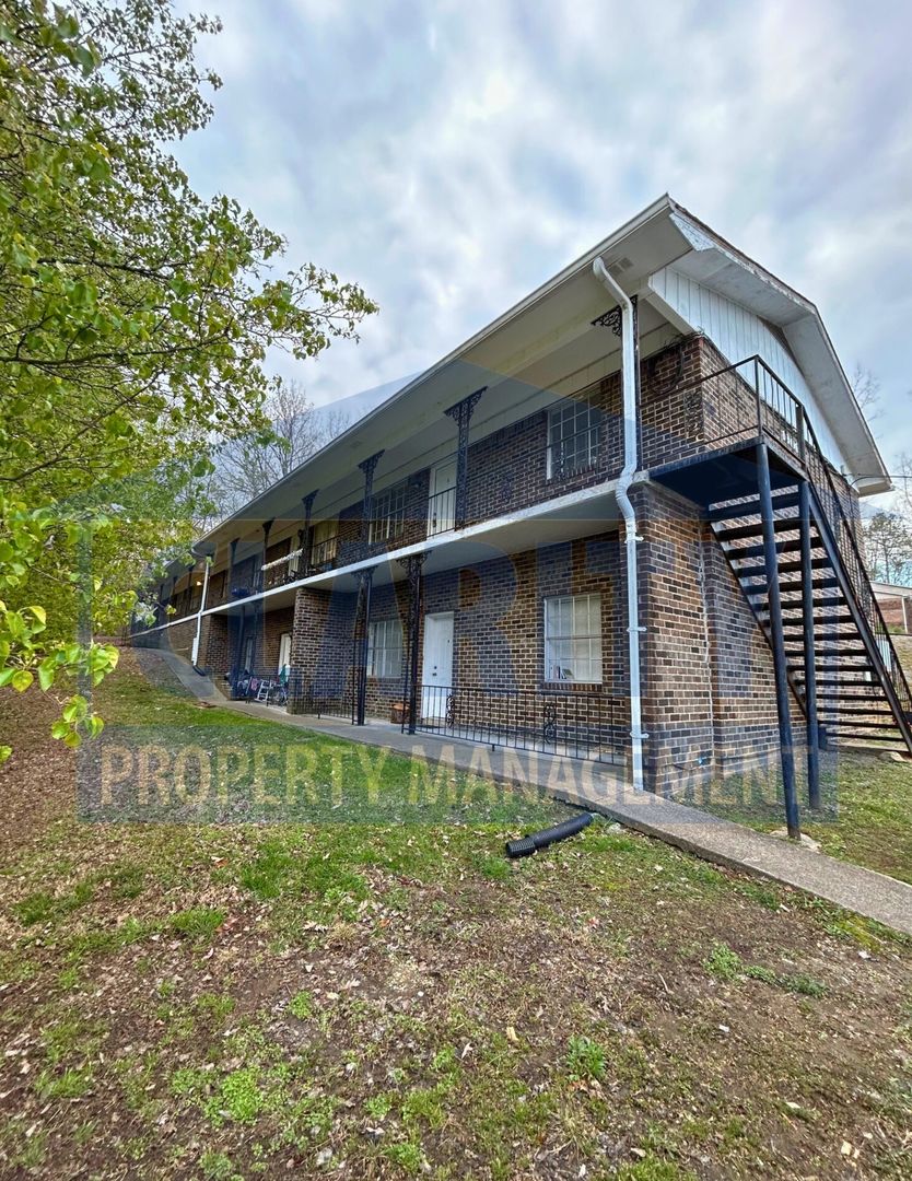 Cleveland Apartment: 1900 Ohio Ave