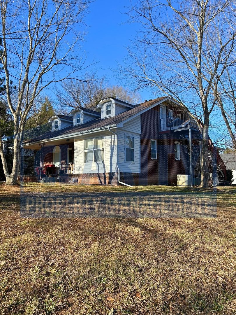 Cleveland Condo: 225 1/4 20th Street