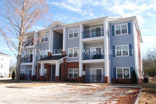 Second Story 2 Bedroom, 2 Bath Located w/in Walking Distance of Lee University – photo 1