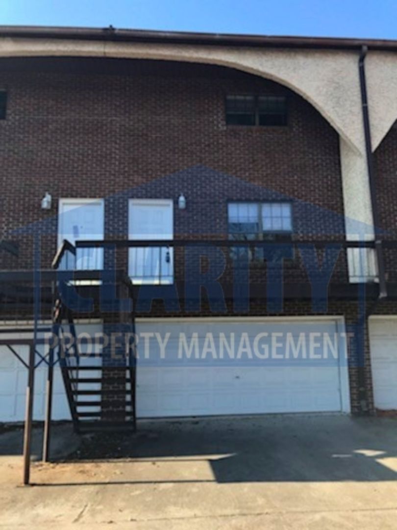 Cleveland Apartment: 340 21st Street NW