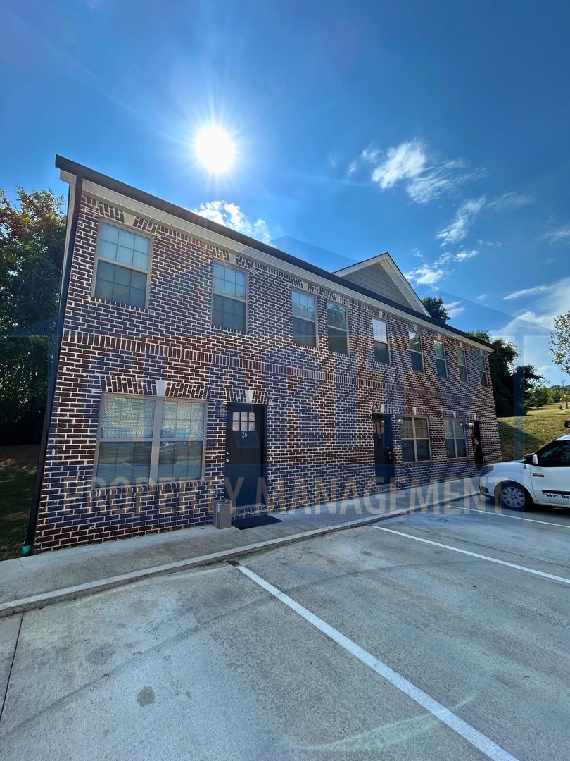 Cleveland Apartment: 3413 Peerless Rd