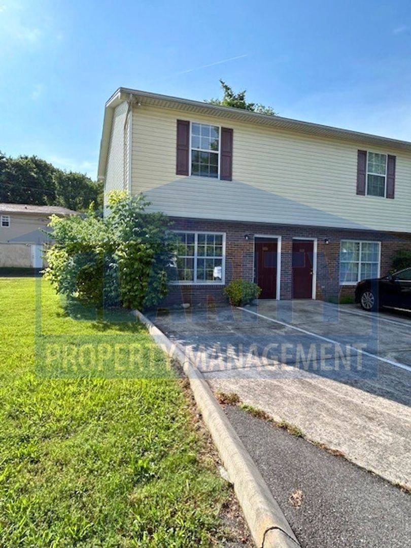 Cleveland Apartment: 15th Street NE