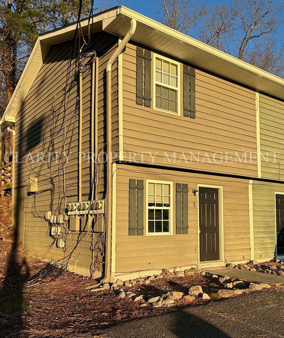 Cleveland Apartment: 3001 Adkisson Dr