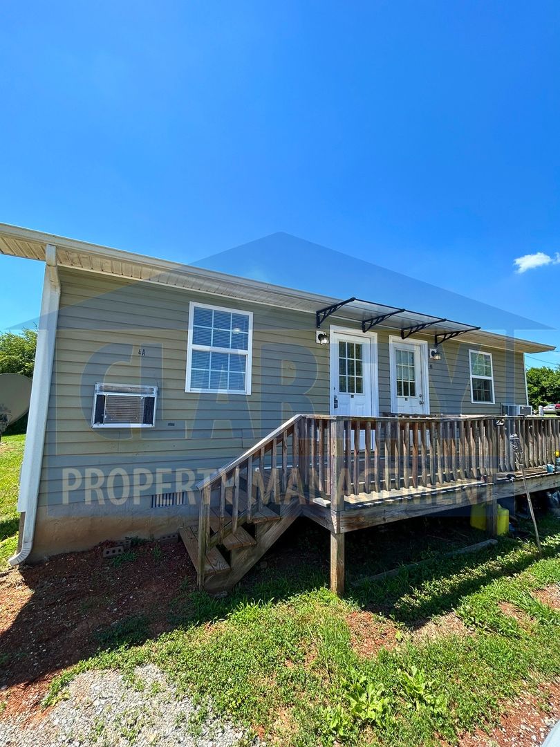 Sweetwater Apartment: 185 County Rd. 323