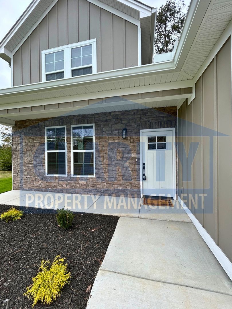 Cleveland House: 1821 Preservation Drive NE