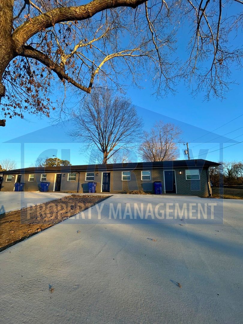 Cleveland Apartment: 1850 Greenwood Avenue NE