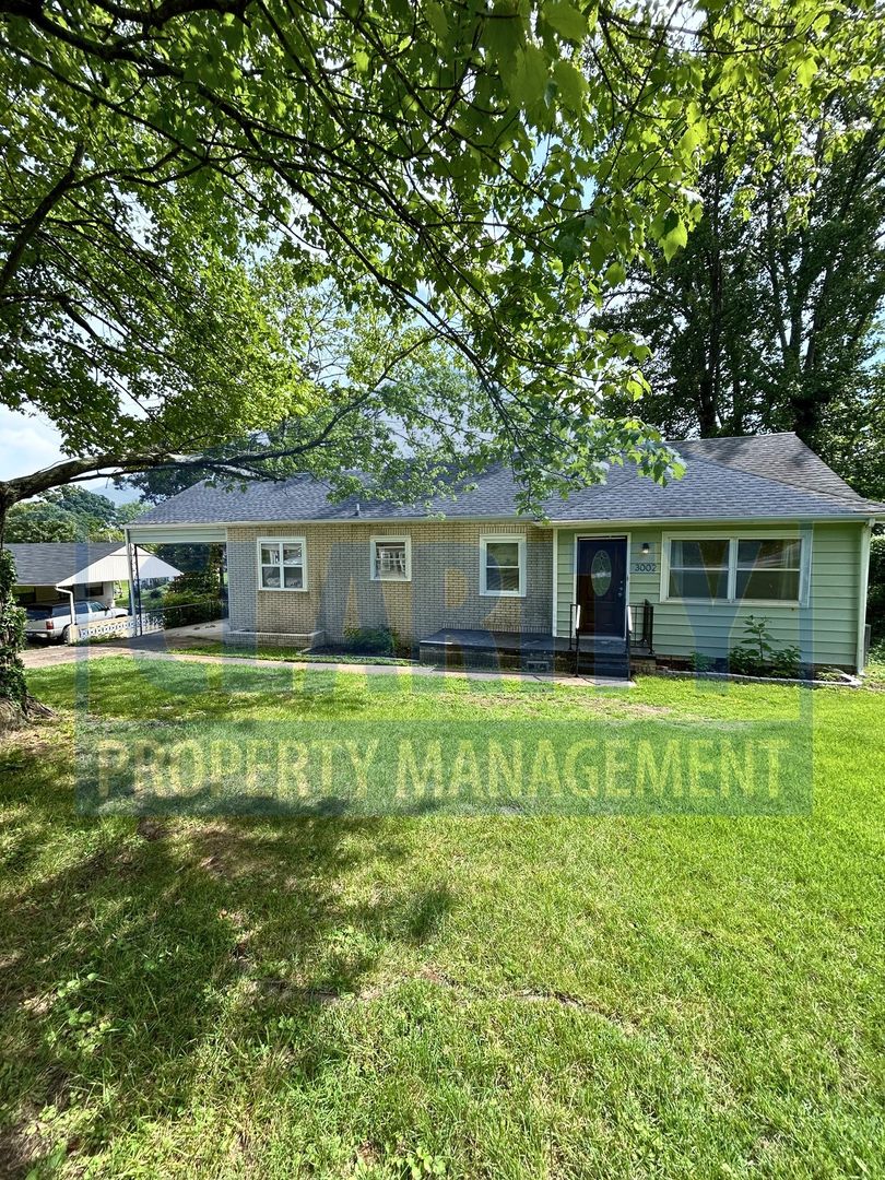 Chattanooga House: 3002 Saint Paul Street