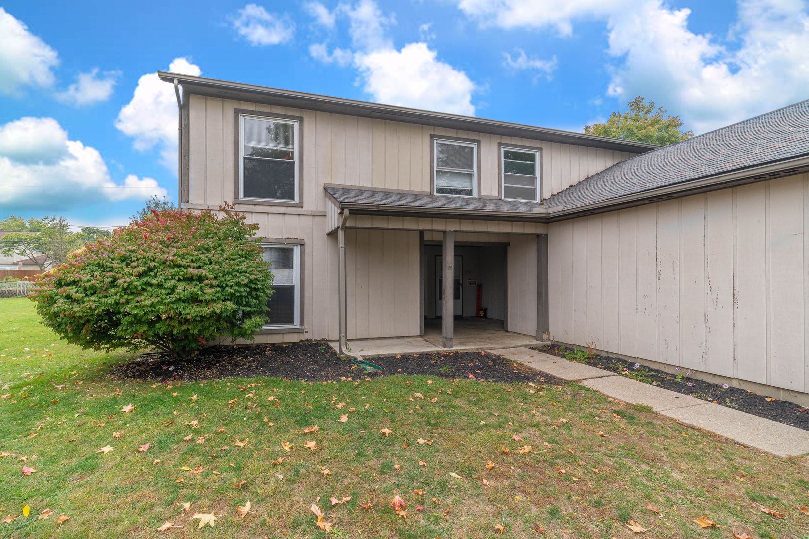 Grove City Apartment: 2755 Independence Way