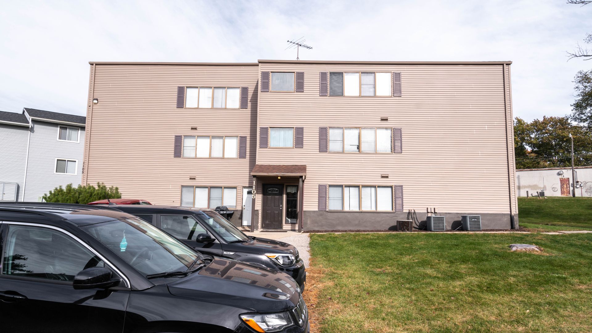Waterloo Apartment: 1105 Kent Circle