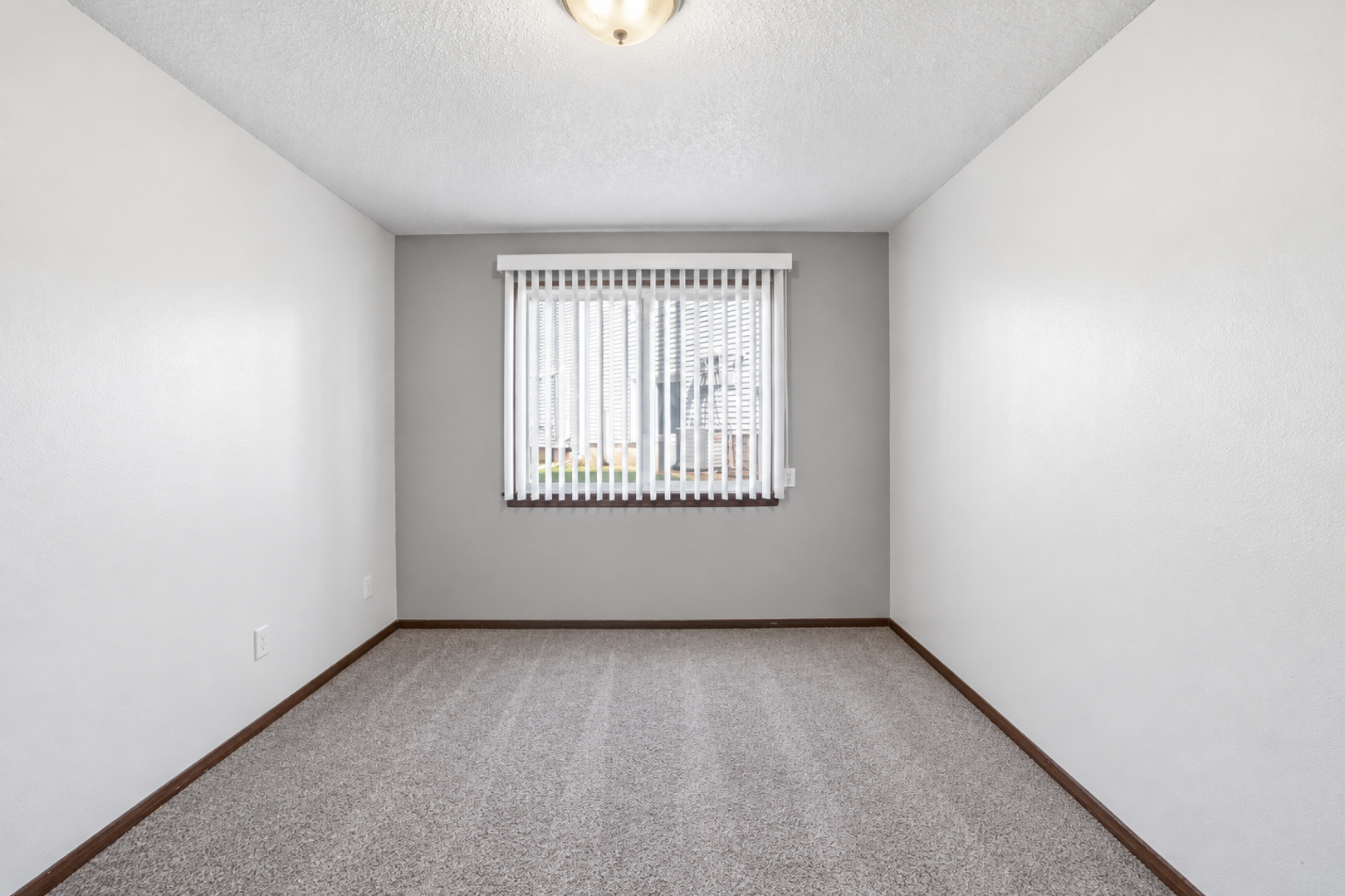 1105 Kent Circle 6 of 9