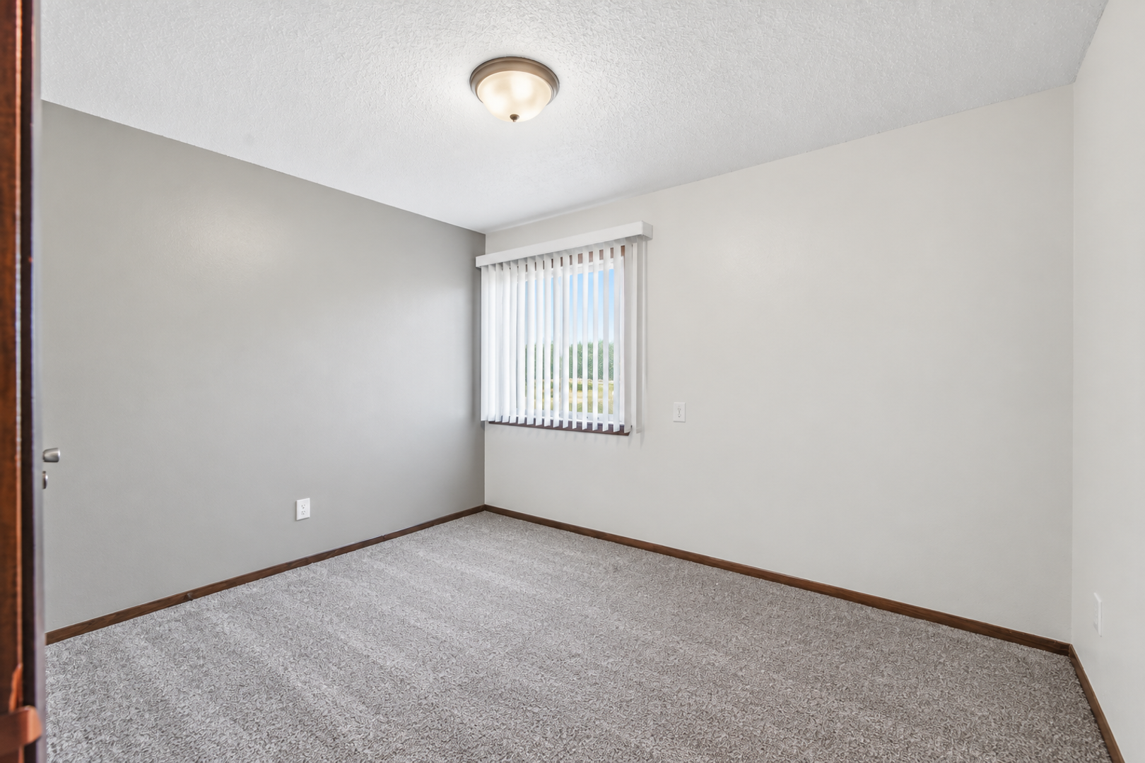 1105 Kent Circle 8 of 9
