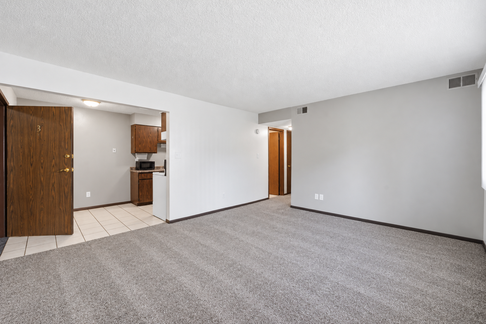 1105 Kent Circle 4 of 9
