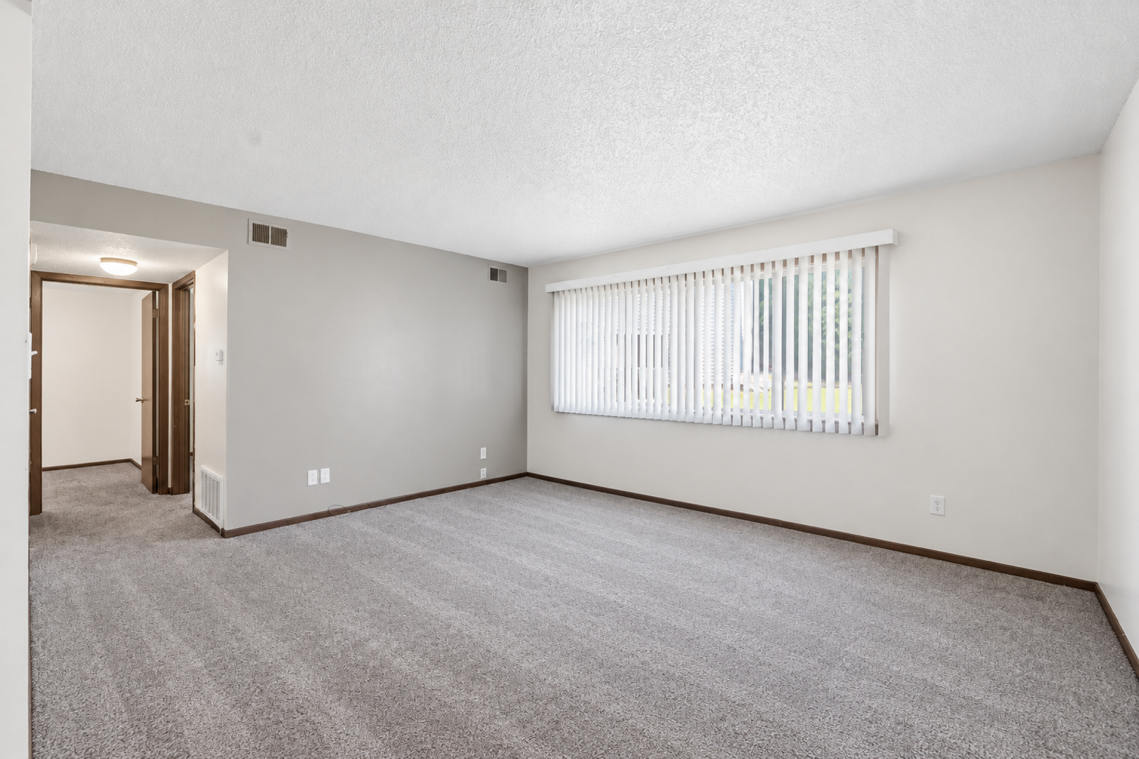 1105 Kent Circle 5 of 9