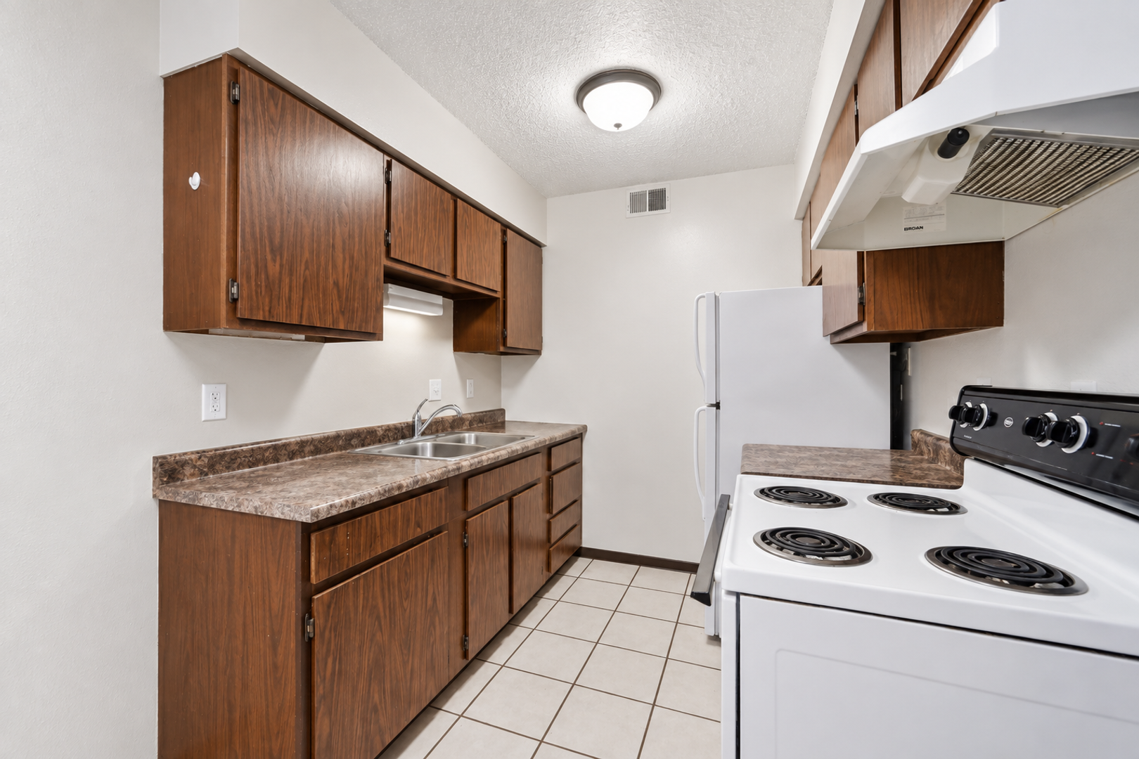 1105 Kent Circle 2 of 9